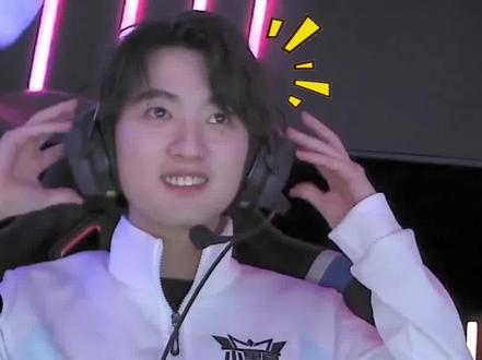 RNG战胜JDG，又是让二追三，管泽元施法YYDS！